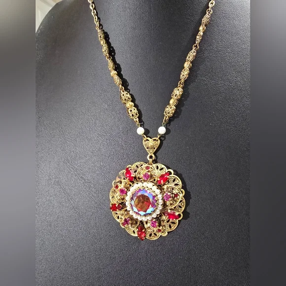 Vintage Western Germany Red Aurora Borealis Antique Gold Tone Filigree Necklace - Picture 3 of 13